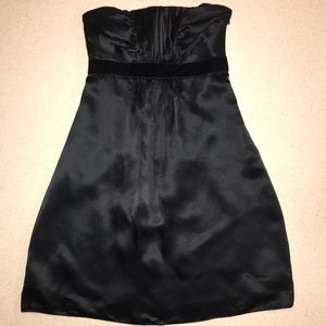🌴3/$20 Banana Republic Strapless Silk Blend Dress